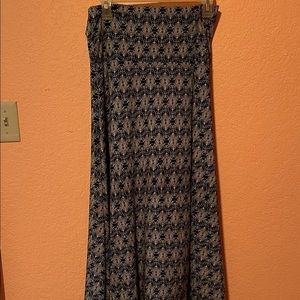 Lularoe maxi skirt black and white